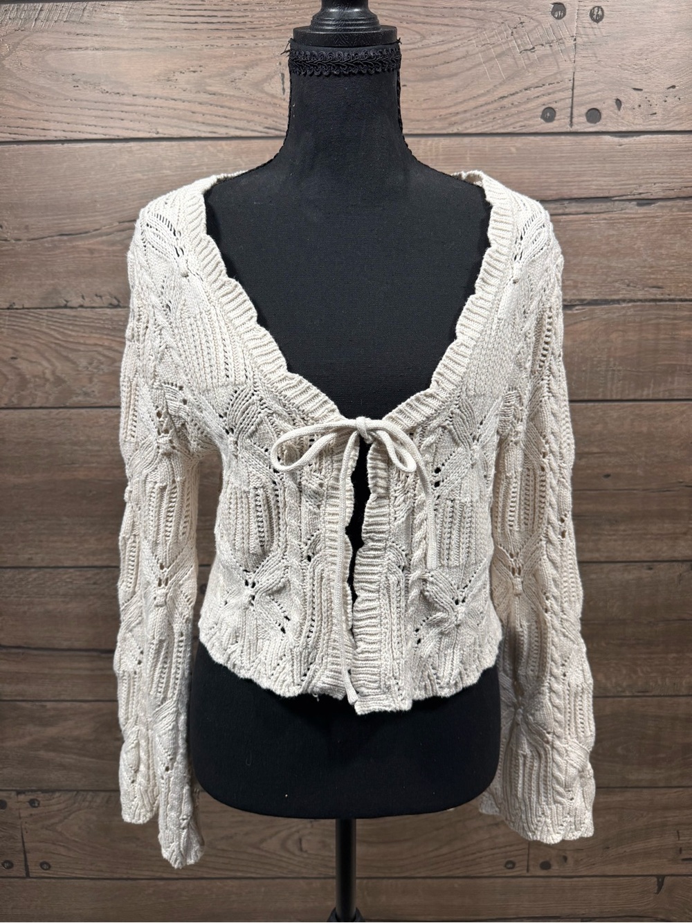 Moon & Madison cream crochet tie-front cardigan